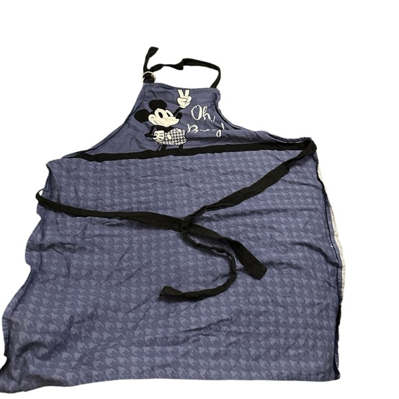 Disney Other - Disney Black and White Fabric Tag